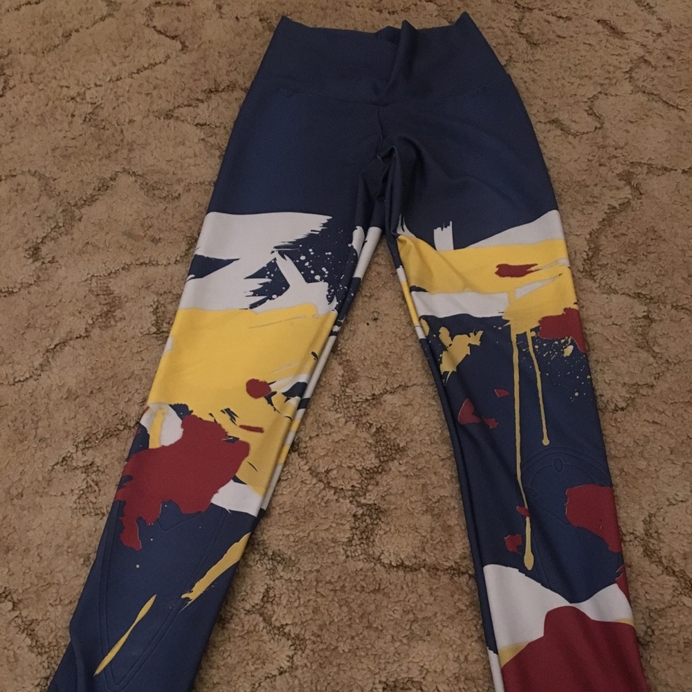 Overwatch - graffiti tracer leggings